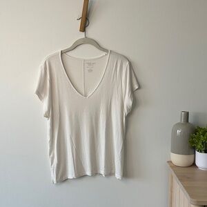 American Eagle Soft & Sexy V-Neck Tee